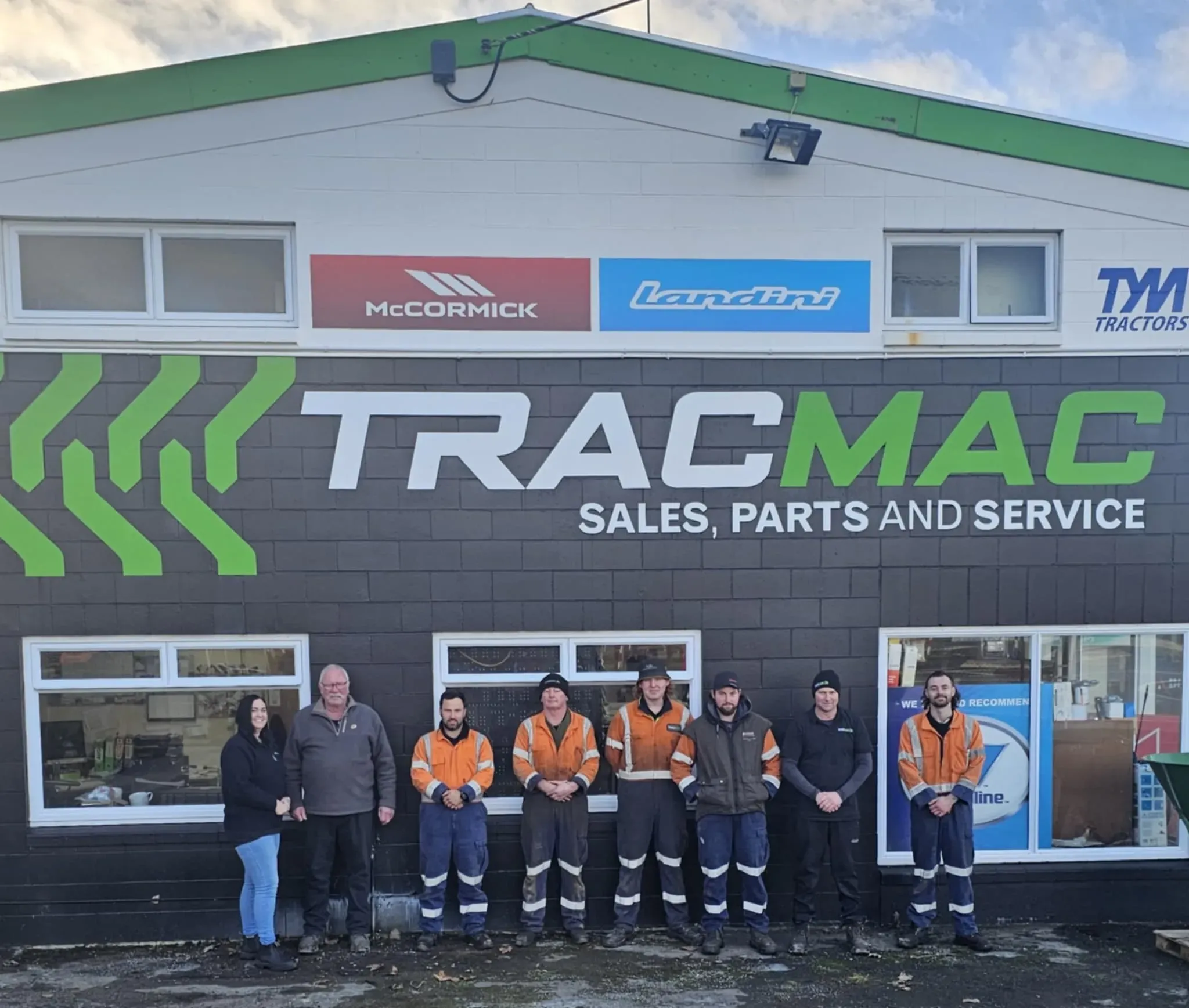 Tracmac team photo